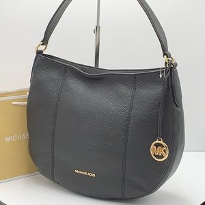 MICHAEL KORS BROOKE LARGE HOBO SHLDR LEATHER BLACK COLOR
